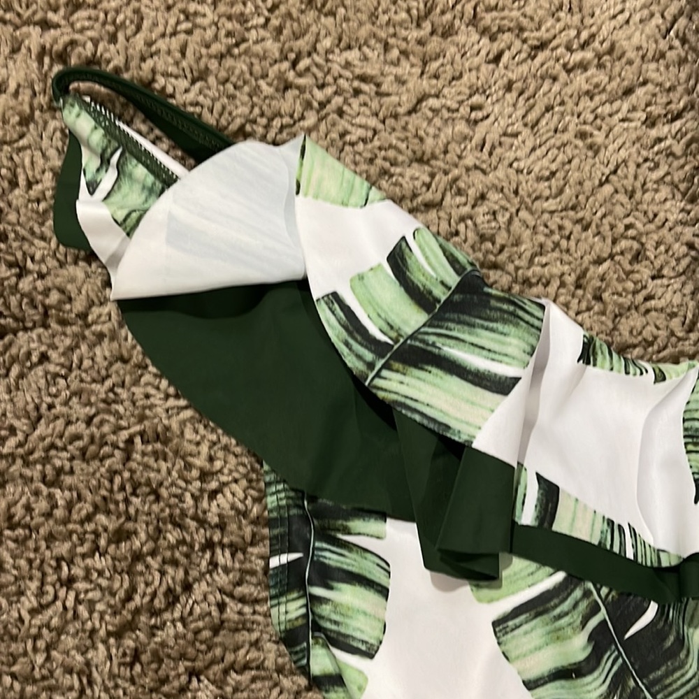 Swimsuit 🩱 - Picture 4 of 13